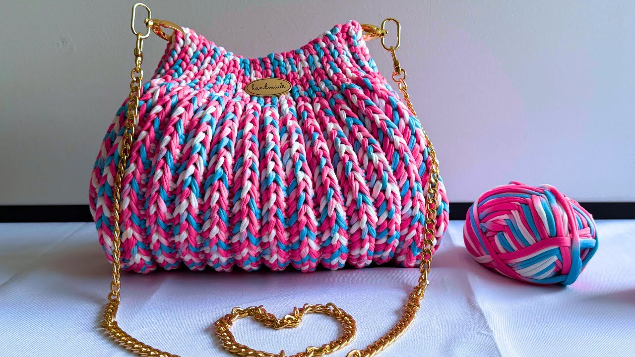 How To Crochet An Easy And Quick Bag With T-Shirt Yarn