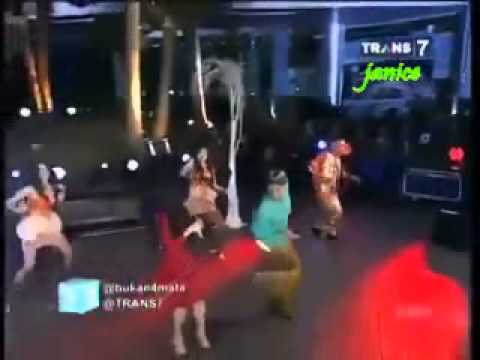 Meggy Diaz ** oplosan**