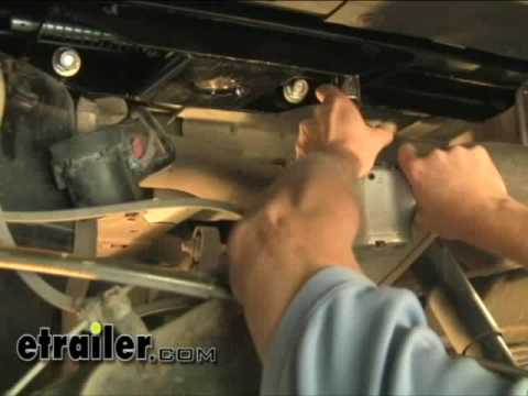 Hide-A-Goose Gooseneck Trailer Hitch Installation - 2005 Chevrolet Silverado - etrailer.com
