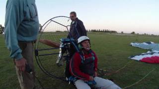 preview picture of video 'Airlider 1er. vuelo en paramotor de Cristian'
