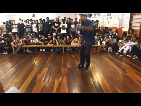 CDU ABRIL / Batalha de HOUSE DANCE - Diego ID vs Tenka.