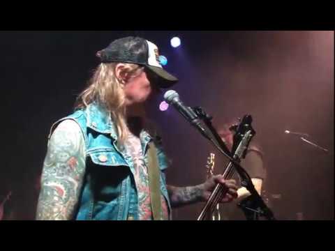 Poison Whisky - Never Give In