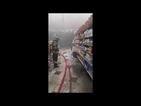 Incendio al Centro Commerciali di Ponte a Greve / VIDEO