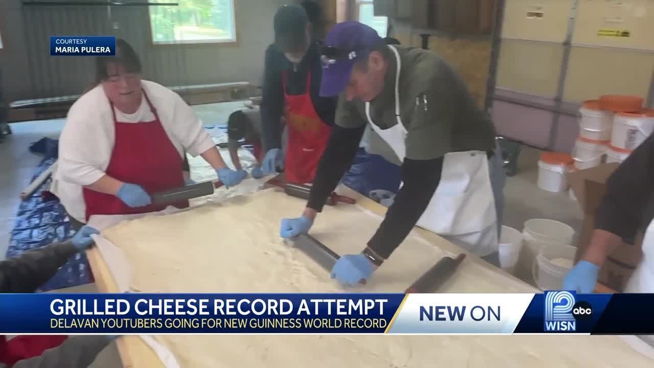 Largest grilled cheese sandwich attempt in Delavan