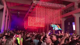 Hernan Cattaneo  playing Gorillaz - Busted and Blue (Yotto remix) LIVE in Cordoba. 1.day-3.