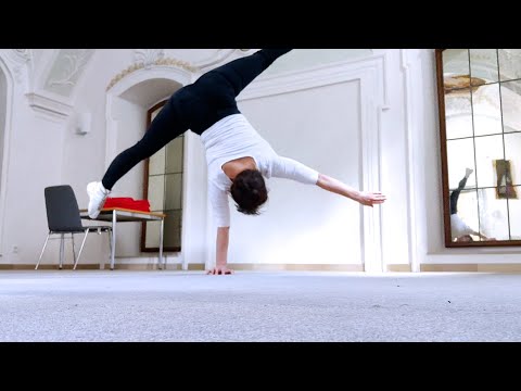 A day in the life of a circus performer | The Art of Handbalancing