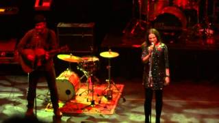 Amy MacDonald- Give It All Up (Live At St David&#39;s Hall- 28/10/12)