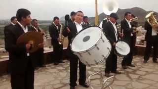 preview picture of video 'Banda en el albazo por la Fiesta del Santo Patrón San Antonio de Padua'