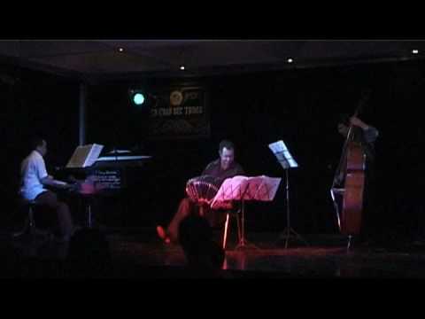 CARLOS CORRALES TRÍO - Recuerdo (O. Pugliese)