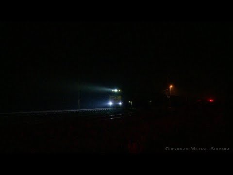 Pacific National 5MA5 Freight Train At Night - PoathTV Australian Railways