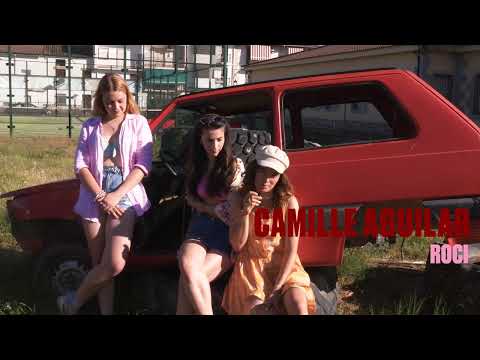 CERDITA. Claudia Salas es Maca, Irene Ferreiro es Claudia y Camille Aguilar es Rocío. 14/10 en cines