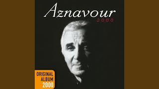 Kadr z teledysku Habillez-vous tekst piosenki Charles Aznavour