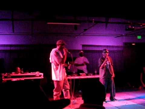 DEVIN THA DUDE FEAT DEE RAIL IN VICTORVILLE CA (HIGHWAY)