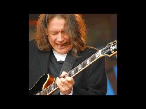 Little Wing / Sanne Salomonsen with Robben Ford (solo)