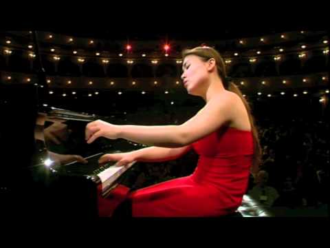 Di Wu plays Schoenberg Drei Klavierstücke, Op. 11