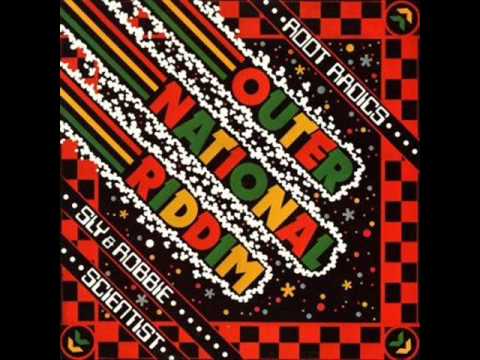 The Roots Radics, The Revolutionaires - Straight to Thachers Head