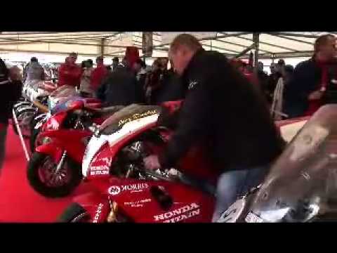 Goodwood Festival of Speed 2007  Mad Bob McMad on Joey Dunlop s Honda RC 45