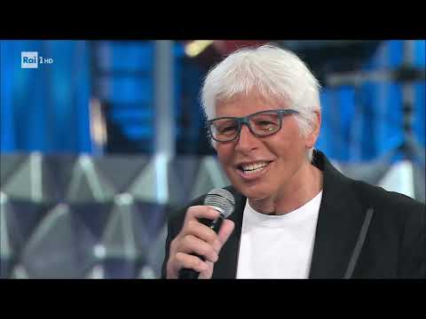 Sandro Giacobbe canta "Gli occhi di tua madre "e "Sarà la nostalgia"  - I migliori anni 12/05/2023