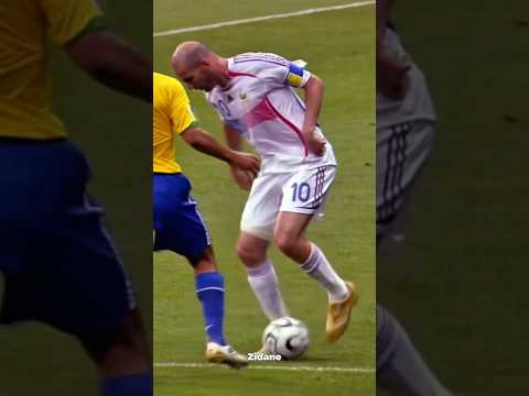 Le geste de génie de Zidane qui a ridiculisé toute la défense ! #Zidane #Football #LegendarySkills