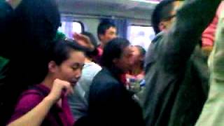 preview picture of video 'Pociąg relacji Lanzhou - Pekin. 22 godziny w takim warunkach. Chiny'