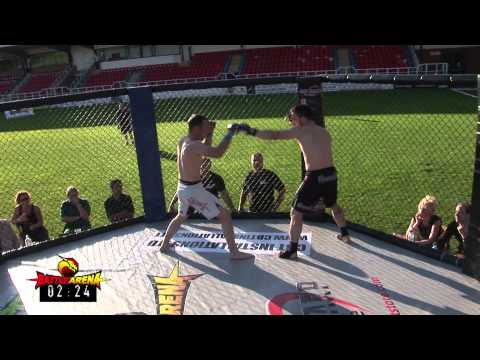 Andy Folwler V Rob Vials - Battle Arena [HD]