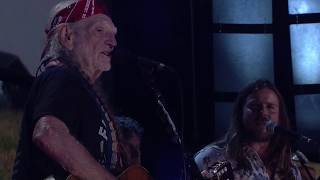 Willie Nelson &amp; Family - Still Not Dead (Live at Farm Aid 2017)