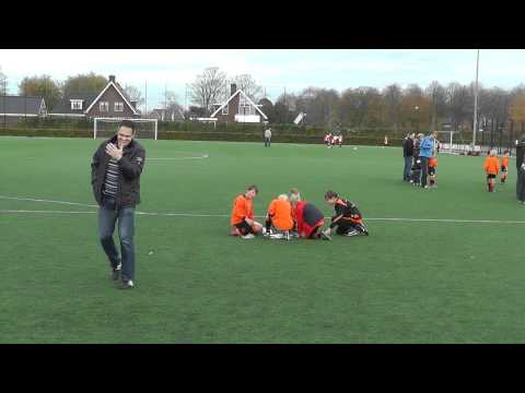 5 nov 2011 VV De Meern E6 - UVV E7 beker 2-1 'jongens zullen we dat na de wedstrijd doen?'