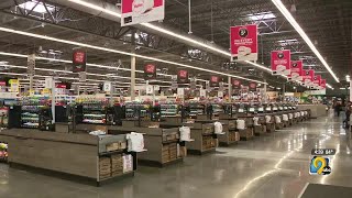 Hy-Vee opens its largest store yet