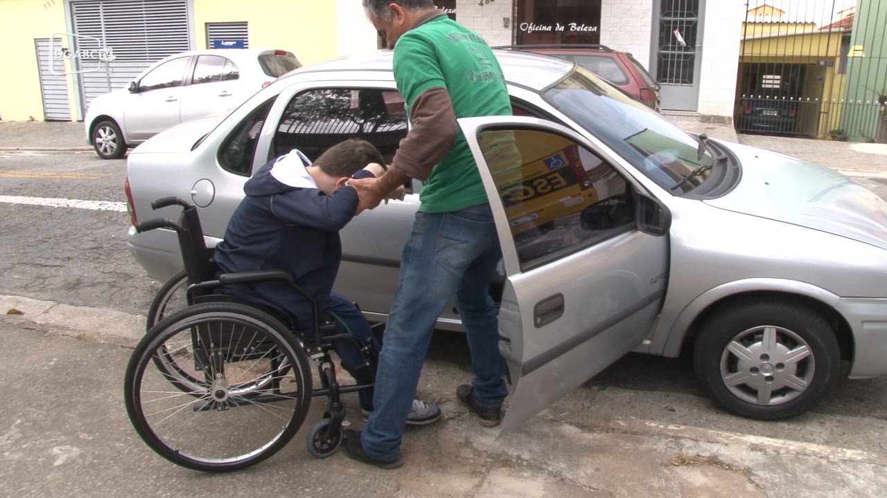 Pai reclama de instituição de ensino; veja vídeo