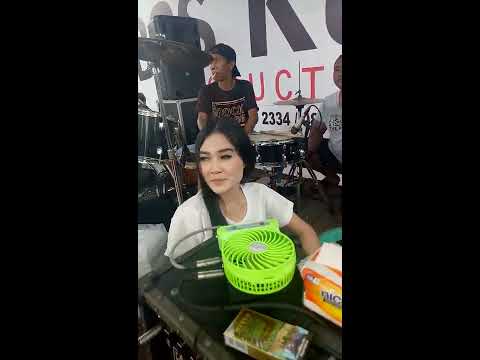 Wow Ini yg dilakukan Nella Kharisma & Malik saat live lagista