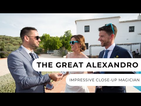  The Great Alexandro - Close Up Magician