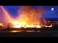 Brand verwoest sportkantine in Vlaardingen. (Video Duivestein)