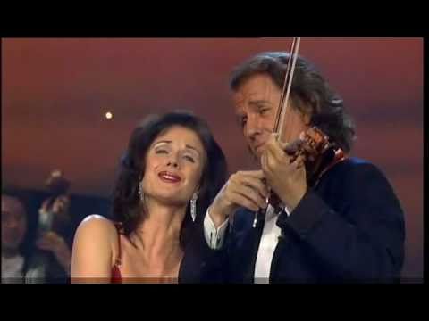 Martina Dorak - Draussen in Sievering blüht schon der Flieder 2003