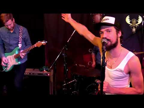 The Dynamite Blues band - She's Evil - Live at Bluesmoose Radio