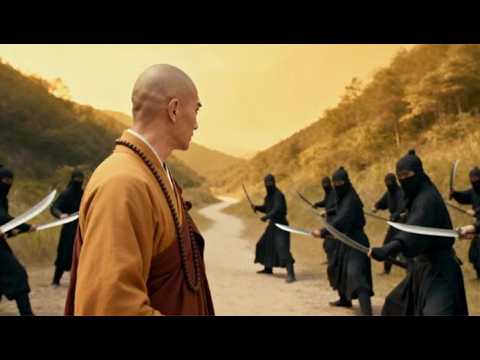 Kung Fu Movie! 100 top killers fiercely attack, but are instantly killed by Shaolin monk in 3 moves!