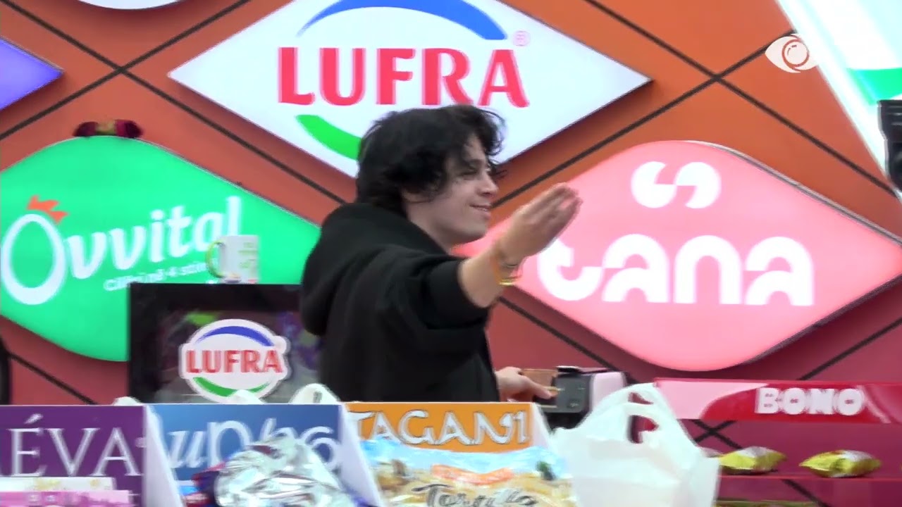 Këtu shitet karakteri…/ Mal këndon, ndërhyn Selin