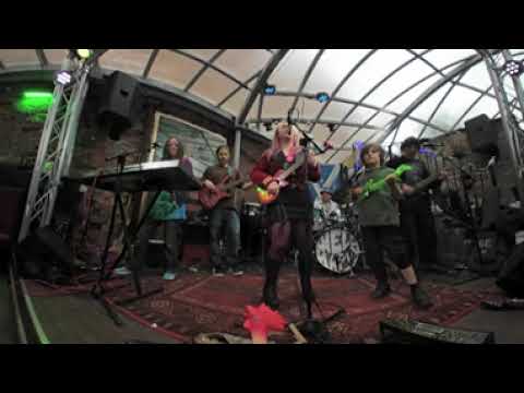 The Well Happy Band - 'Motorhome' - The Clutha 30/4/22 - VR 360° 4K
