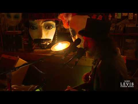 Alive In The Cracks - Stuart Wilde - Levis Corner House