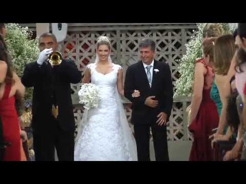 Entrada da noiva_Pamella e João Marcelo_Ateneu Dom Bosco_Grupo Meldoy