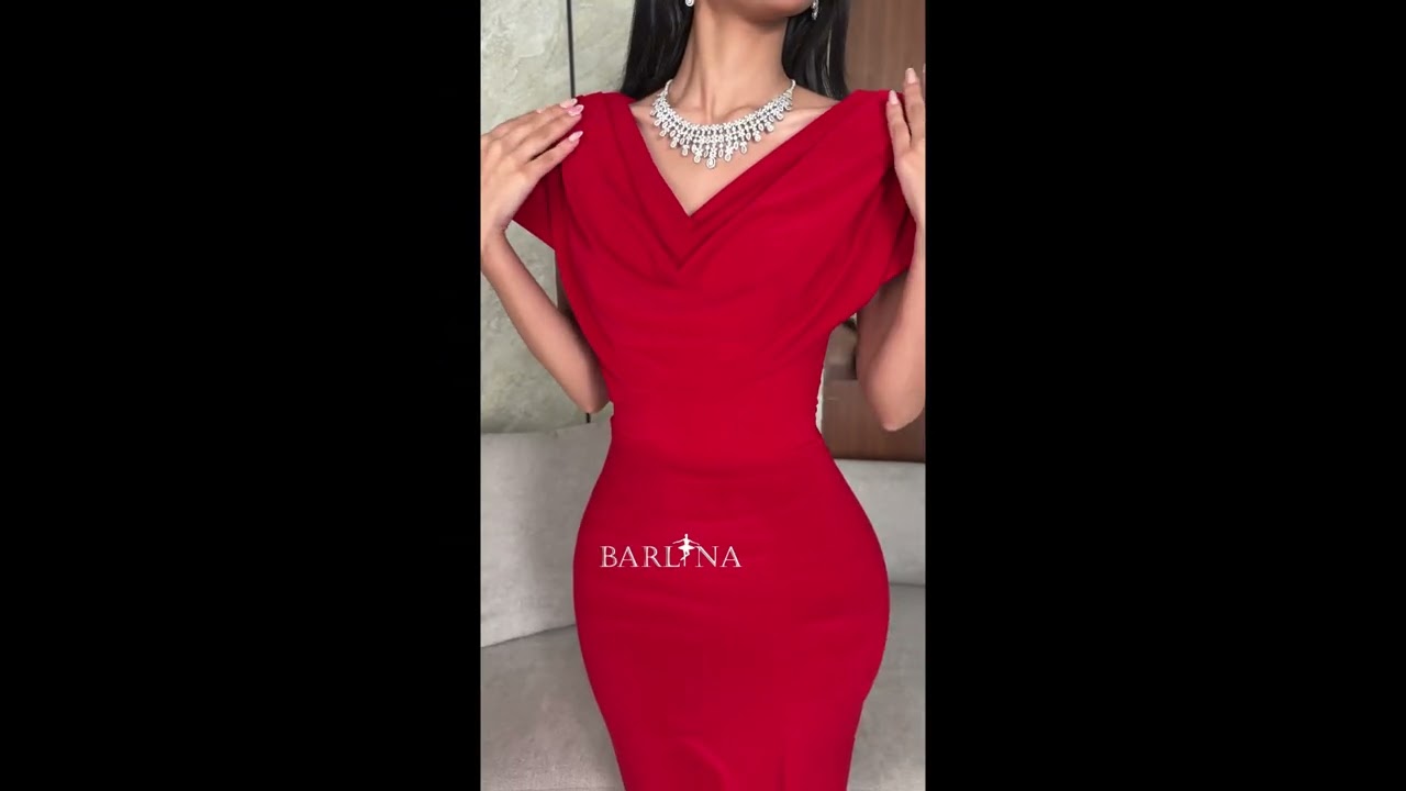 فستان أحمر ناعم ضيق بأكمام قصيرة - XXL