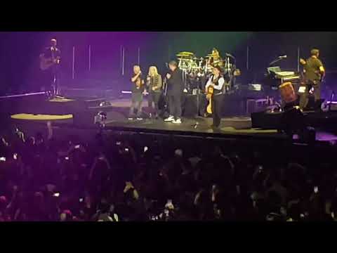 Tryo et Véronique SansonConcert  de TRYO  Accor Arena   20/05/2022 #TRYO