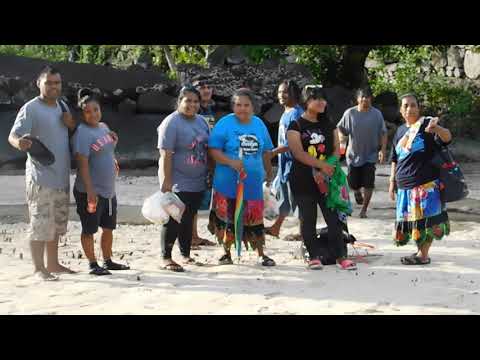 Family visits Nan Madol ruins, 12072019  8777