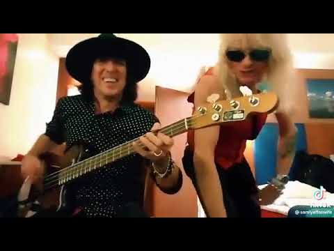 Michael Monroe and Sami Yaffa being goofy ah men~