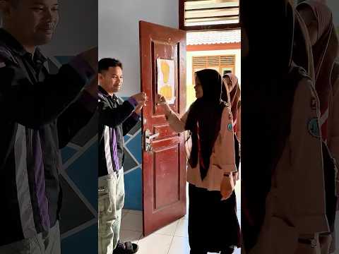 Kok pilih kasih pak😡 #viral #trendingshorts #funny #memes #sekolah #kesehariansekolah #trend
