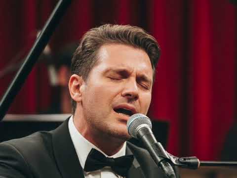 Por la mañana yo dirijo mi alabanza- pero queda Cristo.