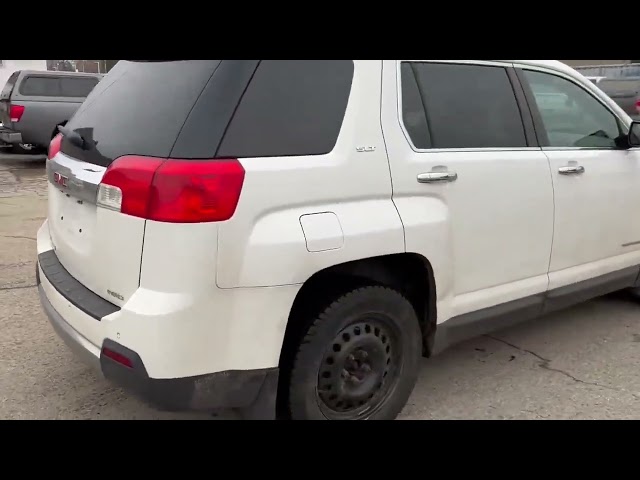 2011 GMC Terrain SLT-2 VERY SPACIOUS | POWER LOCKS in Cars & Trucks in London