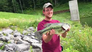 preview picture of video '5lb Bass Lyman Lake Pennsylvania'