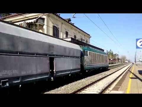 TRENO MERCI IN TRANSITO A BORGO S. DALMAZZO (CN) 7 - 3 - 2015.