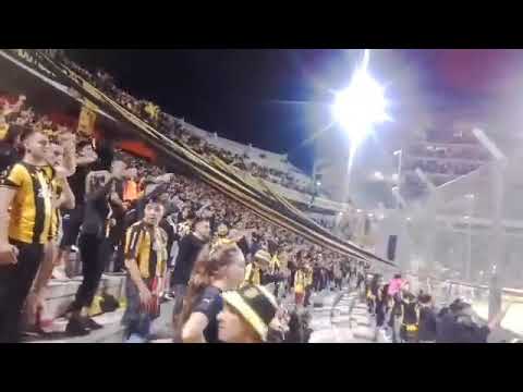 "Asi Lo Vivio La Hinchada" Barra: Barra Amsterdam • Club: Peñarol