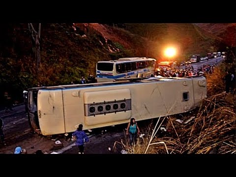 Agora Pouco - Grave acidente com  a Novo Horizonte - Águia Branca mais uma ocorrência